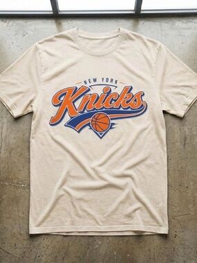 New York Knicks Graphic Tee